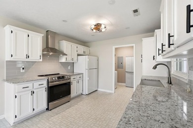Welcome to 415 Lake Park Drive, a charming 3 bedroom, 2 bath - photo 5