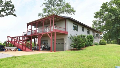 Luxury Mountain Retreat with Panoramic Views  5BR/3BA on 2 Acres