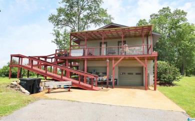 Luxury Mountain Retreat with Panoramic Views  5BR/3BA on 2 Acres