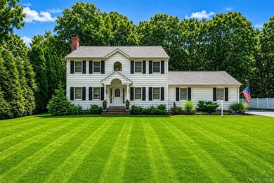 Classic Americana meets the North Fork lifestyle on Southold's - photo 1