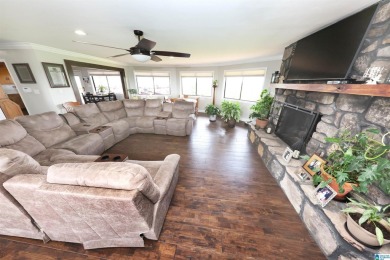 Luxury Mountain Retreat with Panoramic Views  5BR/3BA on 2 Acres