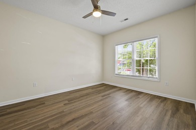 Beautifully updated 3-bedroom, 2.5-bath end-unit townhome-style - photo 6