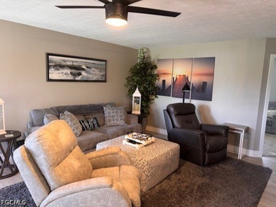 RENOVATED! CORNER UNIT! NEW ROOF! This beautifully renovated - photo 6