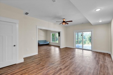 Lake house with Transferrable dock and easy access to ramp - photo 38