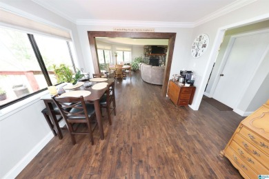 Luxury Mountain Retreat with Panoramic Views  5BR/3BA on 2 Acres