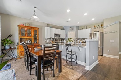 Welcome to 1060 Balmore Drive! This beautifully maintained home - photo 6