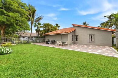 Welcome to Coquina Lakes! This well-maintained 1-story home - photo 2