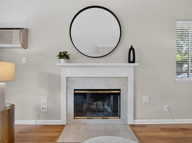 Beautifully refreshed sunny ground-floor end unit condominium in - photo 11