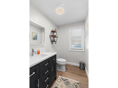 Beautifully Updated Home in a Highly Sought-After Neighborhood - photo 14