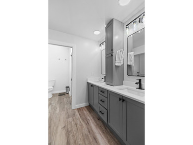 Beautifully Updated Home in a Highly Sought-After Neighborhood - photo 17