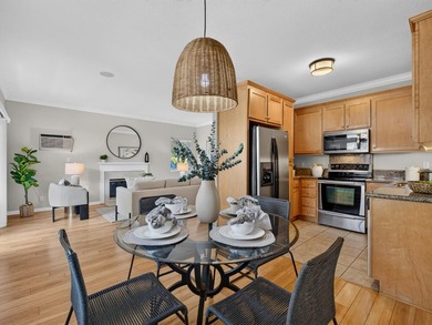 Beautifully refreshed sunny ground-floor end unit condominium in - photo 17