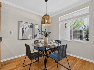Beautifully refreshed sunny ground-floor end unit condominium in - photo 19