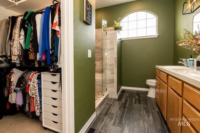 SPECIAL UPGRADE INCLUDED: Professional exterior house and - photo 23