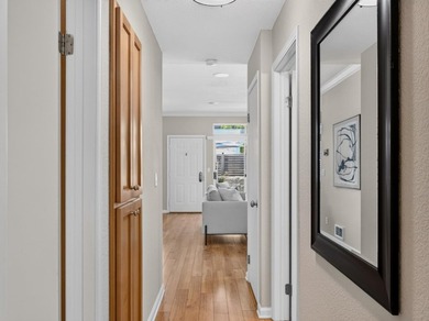 Beautifully refreshed sunny ground-floor end unit condominium in - photo 26