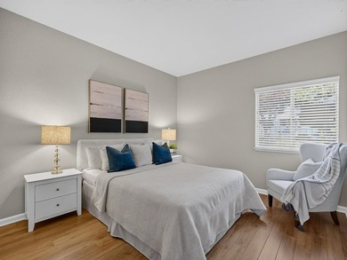Beautifully refreshed sunny ground-floor end unit condominium in - photo 27