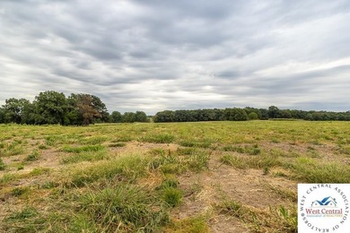 Welcome to your dream property! We are proud to offer multiple - photo 33