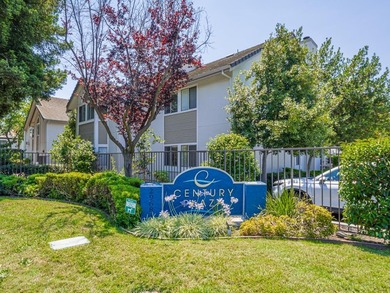Beautifully refreshed sunny ground-floor end unit condominium in - photo 41