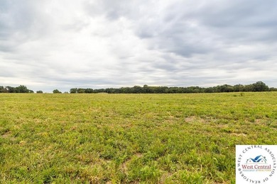 Welcome to your dream property! We are proud to offer multiple - photo 46