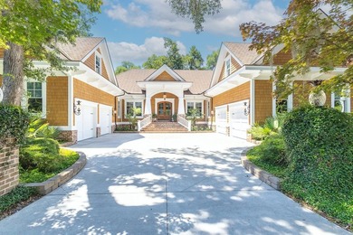Welcome to an extraordinary waterfront residence in the Island - photo 1