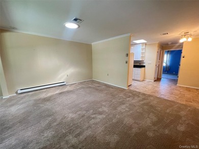 Lovely one bedroom condo in a pretty location. Sunroom wall was - photo 5