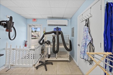 Well-established pet grooming salon in Deerfield Beach, located - photo 17