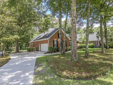 Enjoy easy living in this beautifully maintained ranch home - photo 4