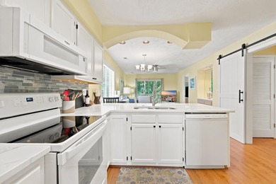 Welcome to this well-maintained 2-bedroom, 2-bathroom condo - photo 6