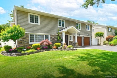 Welcome to this beautifully maintained 5 bedroom, 3 1/2 bath - photo 2