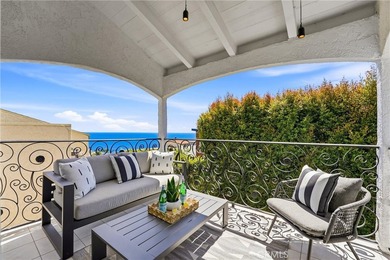 erched in the highly sought-after Arch Beach Heights - photo 1