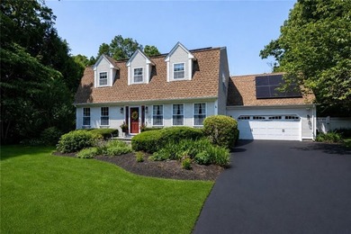 Welcome to this beautifully updated 4-bedroom, 3 full-bath - photo 4