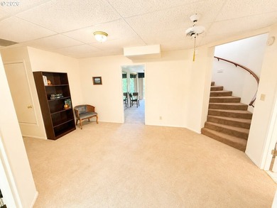 Mountain Views, Privacy & Room for Everything! Nestled on 0.9 - photo 18