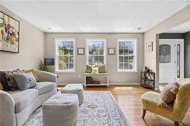 Welcome to this beautifully updated 4-bedroom, 3 full-bath - photo 10