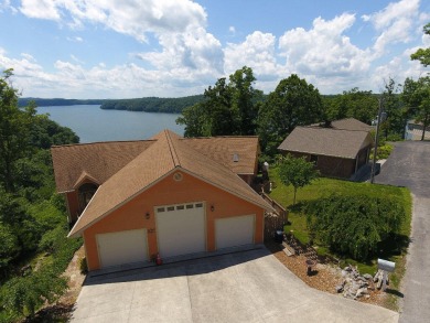 Lake Home For Sale in Monticello, Kentucky