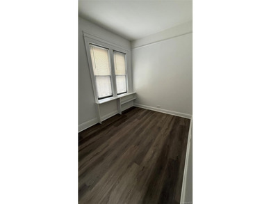Bronx/Soundview Area. On Manor Ave and walk half block to - photo 8