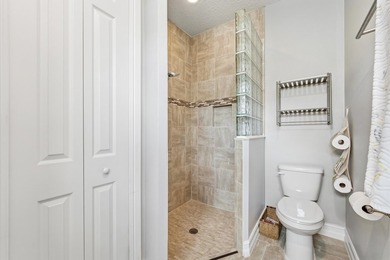 Beautifully maintained and loaded with upgrades, this 3-bedroom - photo 15