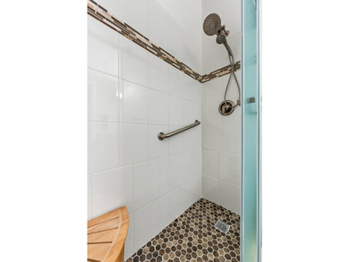 Beautifully maintained and loaded with upgrades, this 3-bedroom - photo 21