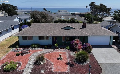 Hear and see the ocean from this delightful seaside home! Mature - photo 2