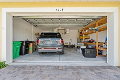 Beautifully maintained and loaded with upgrades, this 3-bedroom - photo 25