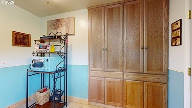 Hear and see the ocean from this delightful seaside home! Mature - photo 10