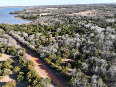 Bell Cow Lake Acreage For Sale in Chandler Oklahoma
