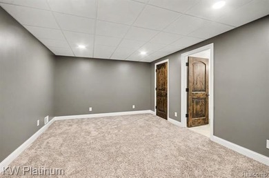 Sprawling 4,162 square foot custom ranch designed with a - photo 34
