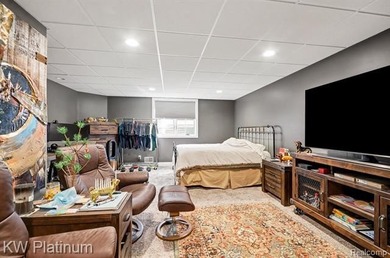 Sprawling 4,162 square foot custom ranch designed with a - photo 36