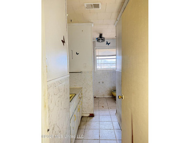 Family farm including 2.2 acres +/- with 3 bedroom 2 1/2 bath - photo 48
