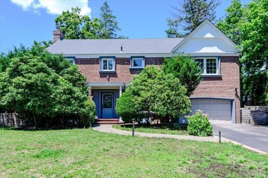 Welcome to this Harbor Hills gem - a beautifully renovated - photo 1