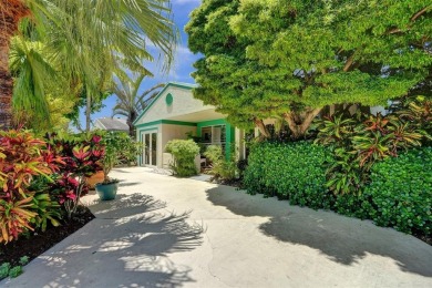 Lake Home For Sale in Boca Raton, Florida
