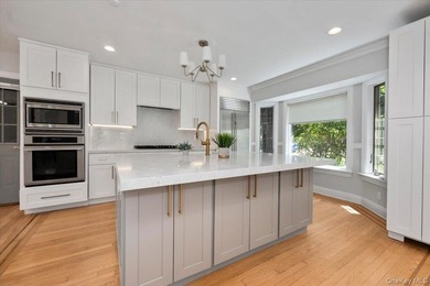 Welcome to this Harbor Hills gem - a beautifully renovated - photo 7