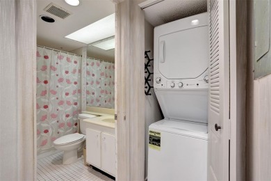 Lake Condo For Sale in Coconut Creek, Florida