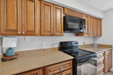 Move-in ready and located within a sought-after gated community - photo 15