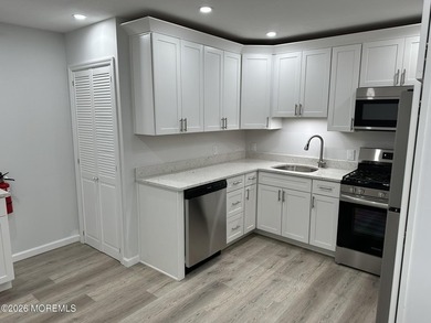 Exquisitely maintained multi-use property in Toms River. Fully - photo 7