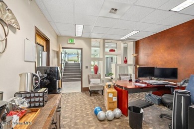 Prime Post Falls professional office building offering 6,944